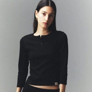 GLOWNY BLACK 3/4 BUTTON FLY TEE